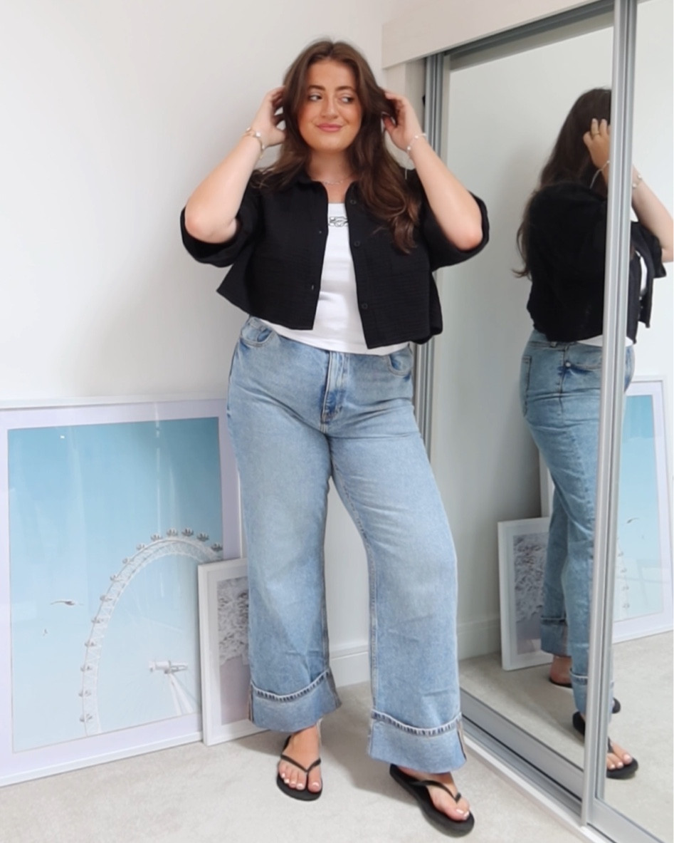 DAY 3/7 of end-of-summer transitional outfits as a size 14 babe!!!🩷🩷 *because wtf are we all wearing atm?!🤣🤣*

#LTKautumn #LTKuk #LTKmidsize