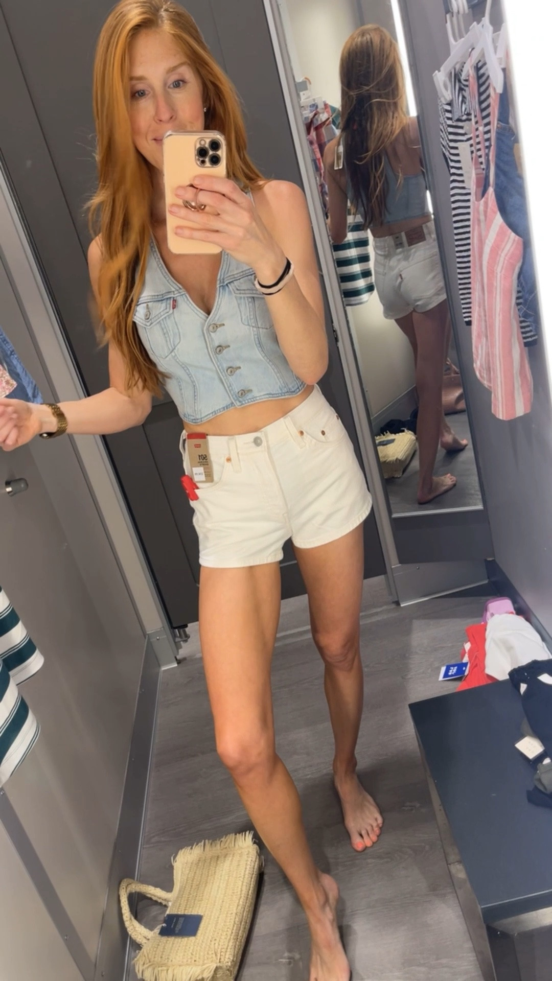 Levi’s with the win!  Denim on denim. Yes please. Found these at Target 😍

#LTKootd #LTKTall #LTKOver40