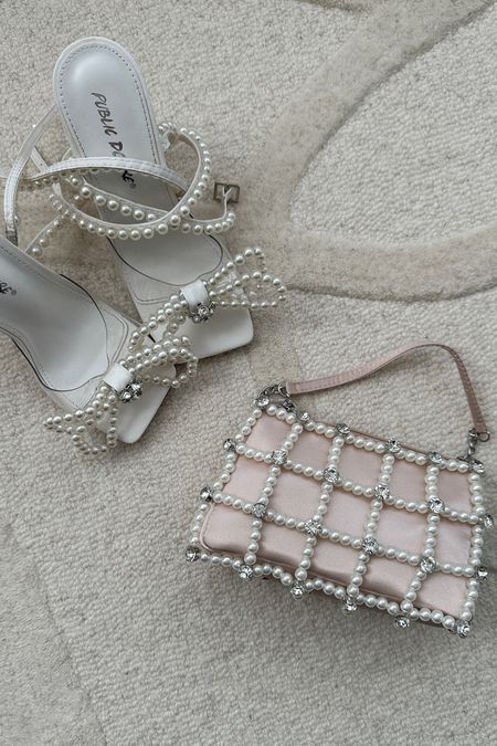 Spring wedding accessories incoming… 🤍🪽🦢
Wedding guest outfits spring | Cream pink bag | Pearl shoes | Regencycore aesthetic | Pearl bag 

#LTKshoecrush #LTKitbag #LTKwedding