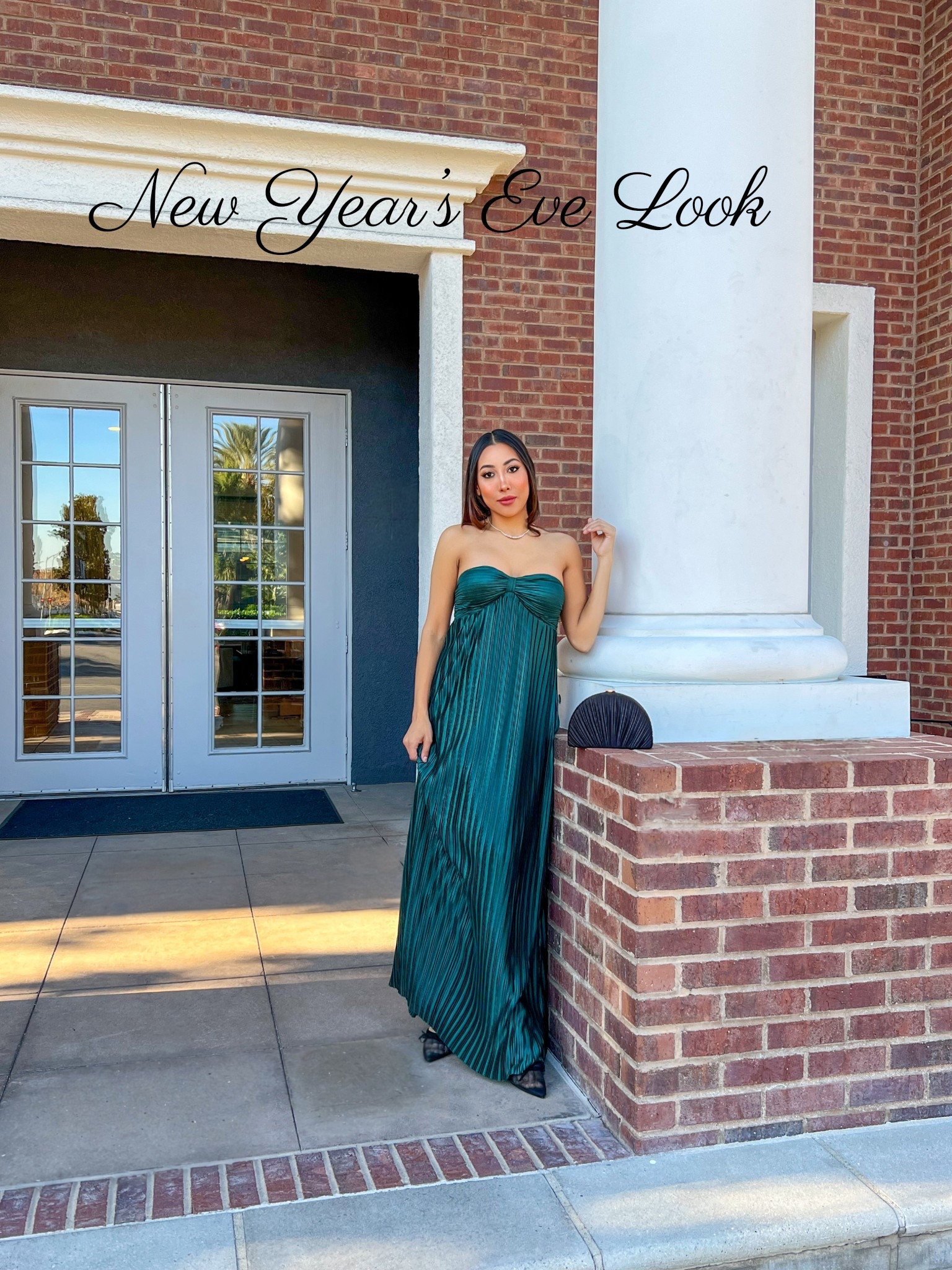 
Ringing in the new year with a little glamour and a lot of timeless elegance ✨ This strapless beauty is proof that classic never goes out of style. Linked everything you need to recreate this look on LTK 💫 #NYEStyle #TimelessElegance ”#LTKHoliday

#LTKgrwm #LTKootd #LTKHoliday