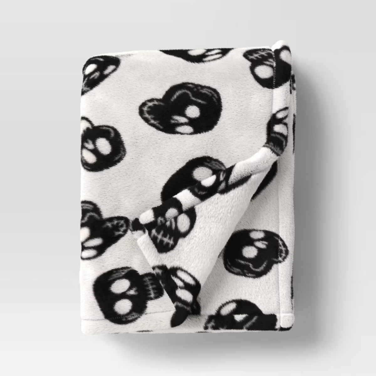 Skulls Plush Throw white/black - Hyde and EEK! Boutique™ | Target