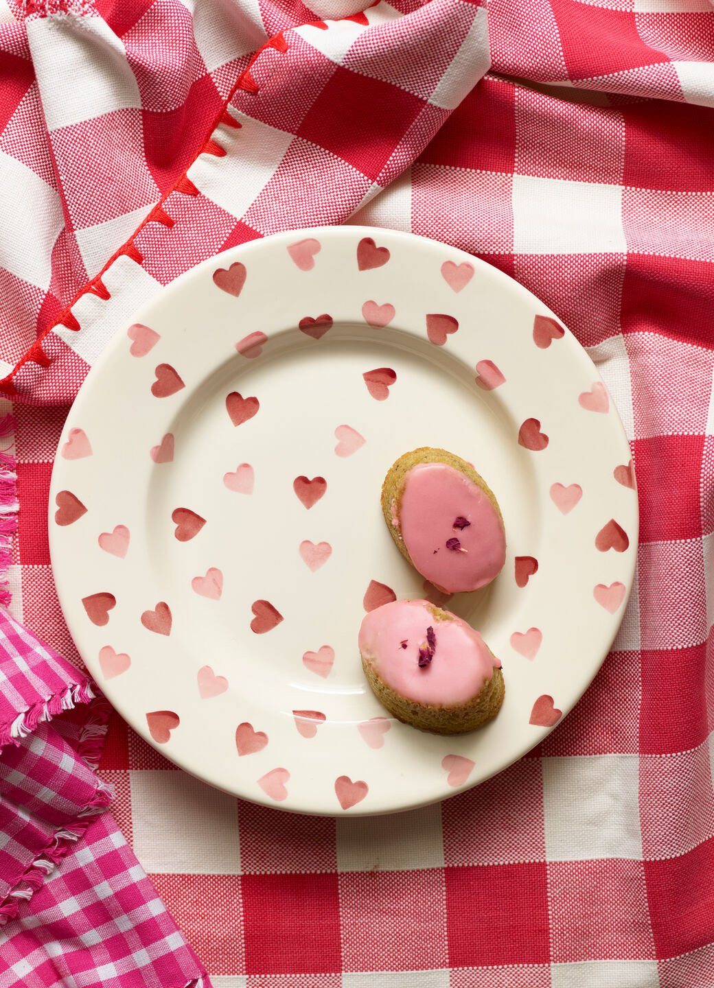 Pink Hearts Large Dinner Plate, 10.5 Inch | Emma Bridgewater (UK)