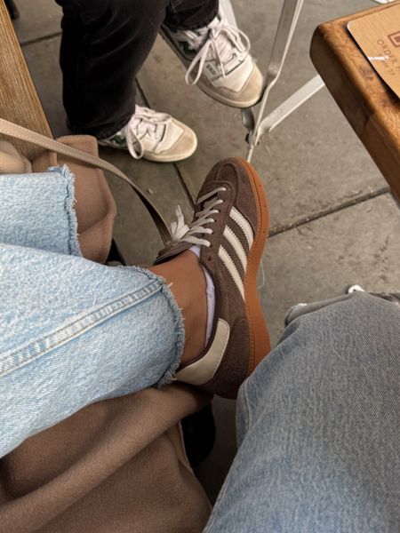 My fave brown and white speizals are now fully stocked! Click to shop below. I take my normal size. 

Adidas Spezial 

#LTKshoecrush #LTKSpringSale #LTKSeasonal