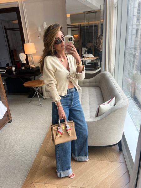 Wearing a size XS in sweater and size 24 in jeans! 

Spring fashion, NYC fashion, cardigan, New York inspo, revolve sweaters, best denim, women’s blue jeans, citizens of humanity denim, Hermes bag, birkin bag, Gucci shoes, emily Ann Gemma 

#LTKstyletip #LTKtravel