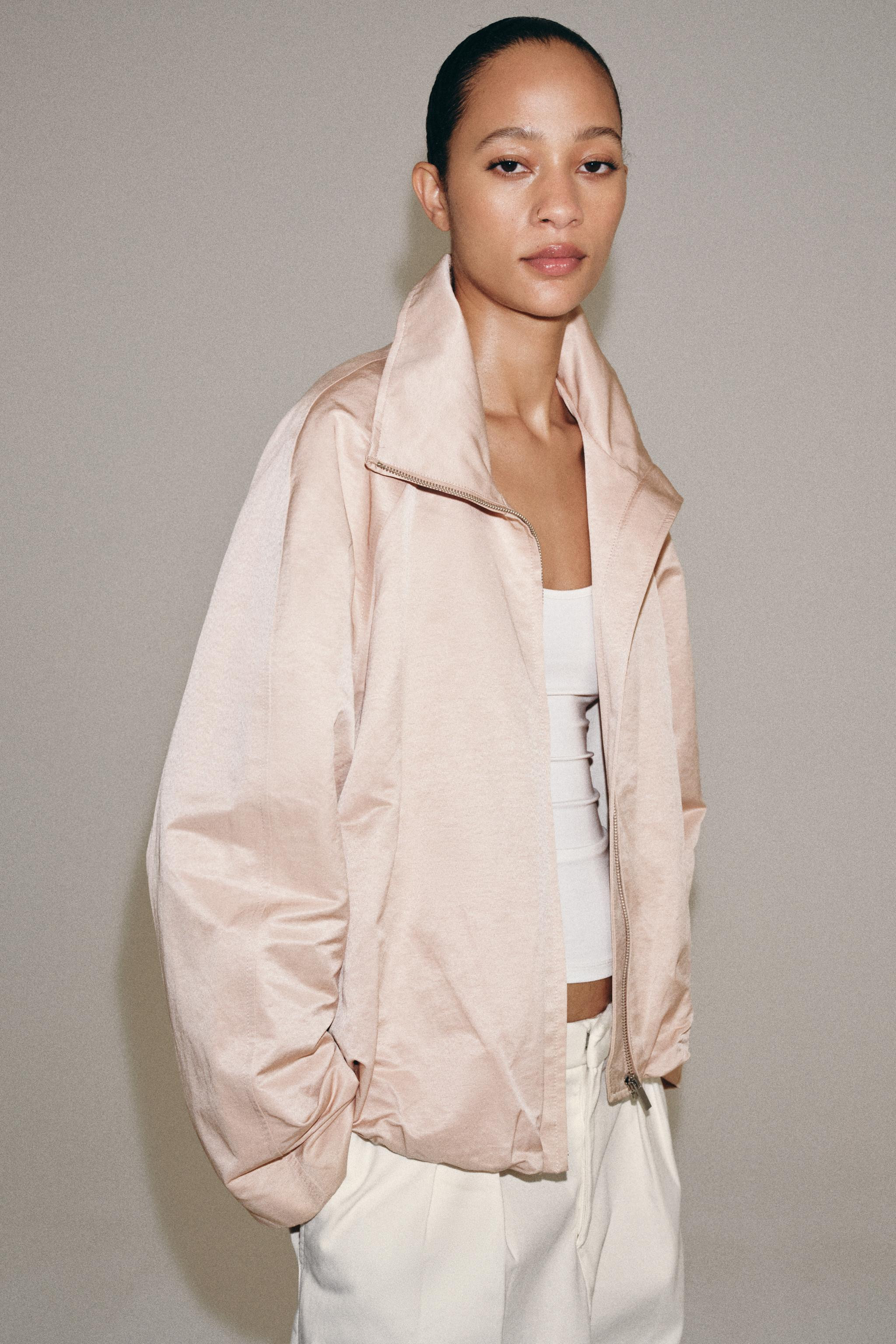 ZARA WOMAN COLLECTIONJacket crafted from a 20% linen blend. Featuring a high neck and long sleeve... | Zara UK
