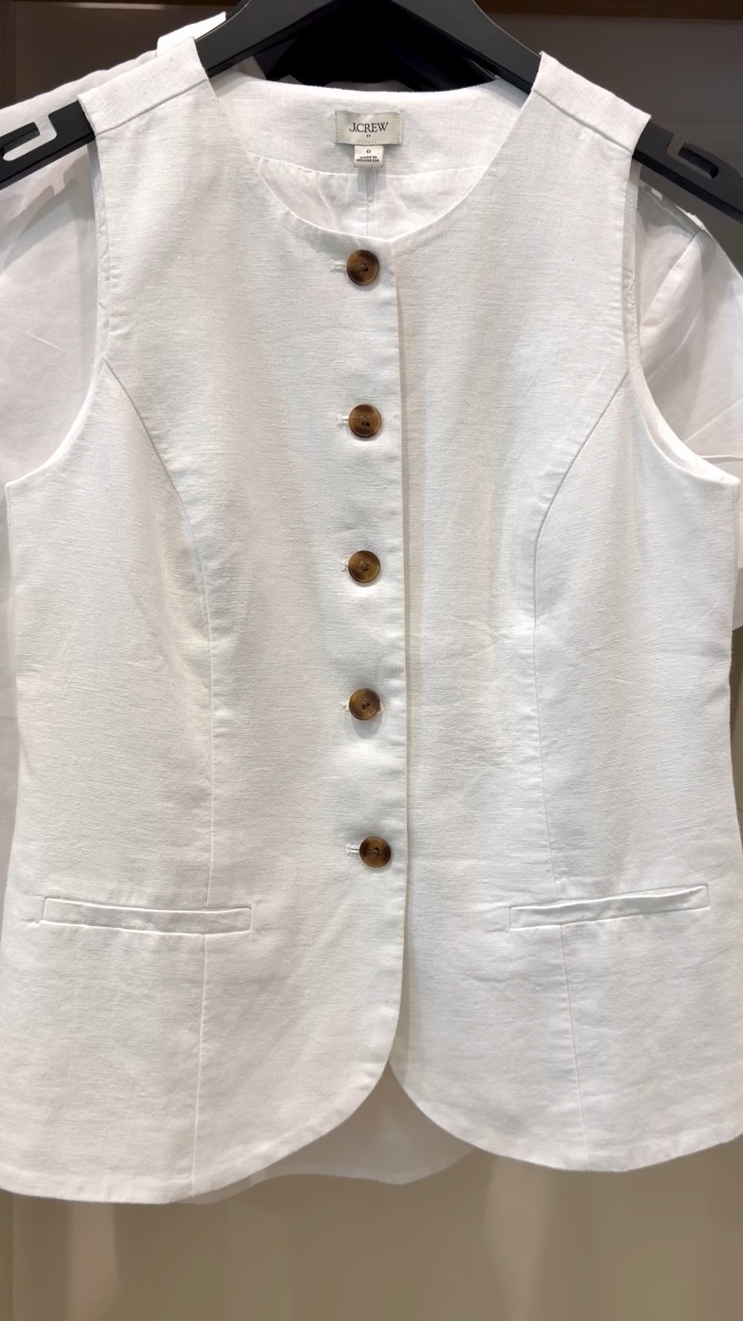 This white vest is very cute!

#LTKSeasonal #LTKdayinmylife #LTKmomlife