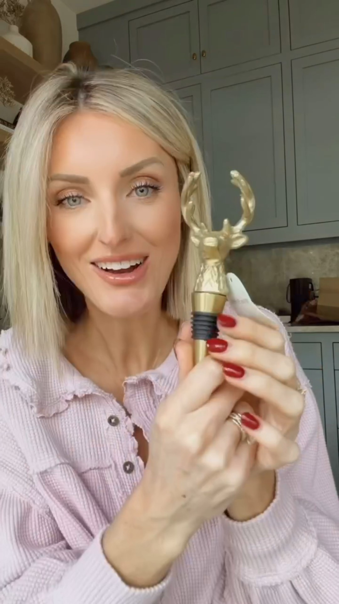 This wine stopper would make a great hostess gift or white elephant gift! You could gift it with a bottle of wine to go along with it! 

Loverly Grey, Target find, wine stopper, hostess gift, white elephant gift 

#LTKHoliday #LTKFindsUnder50 #LTKGiftGuide