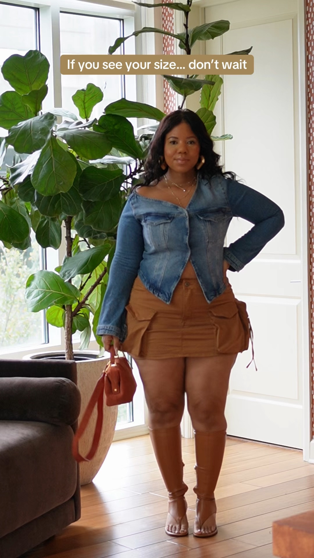 Cute sandal boots, outfit from good American last season 😩