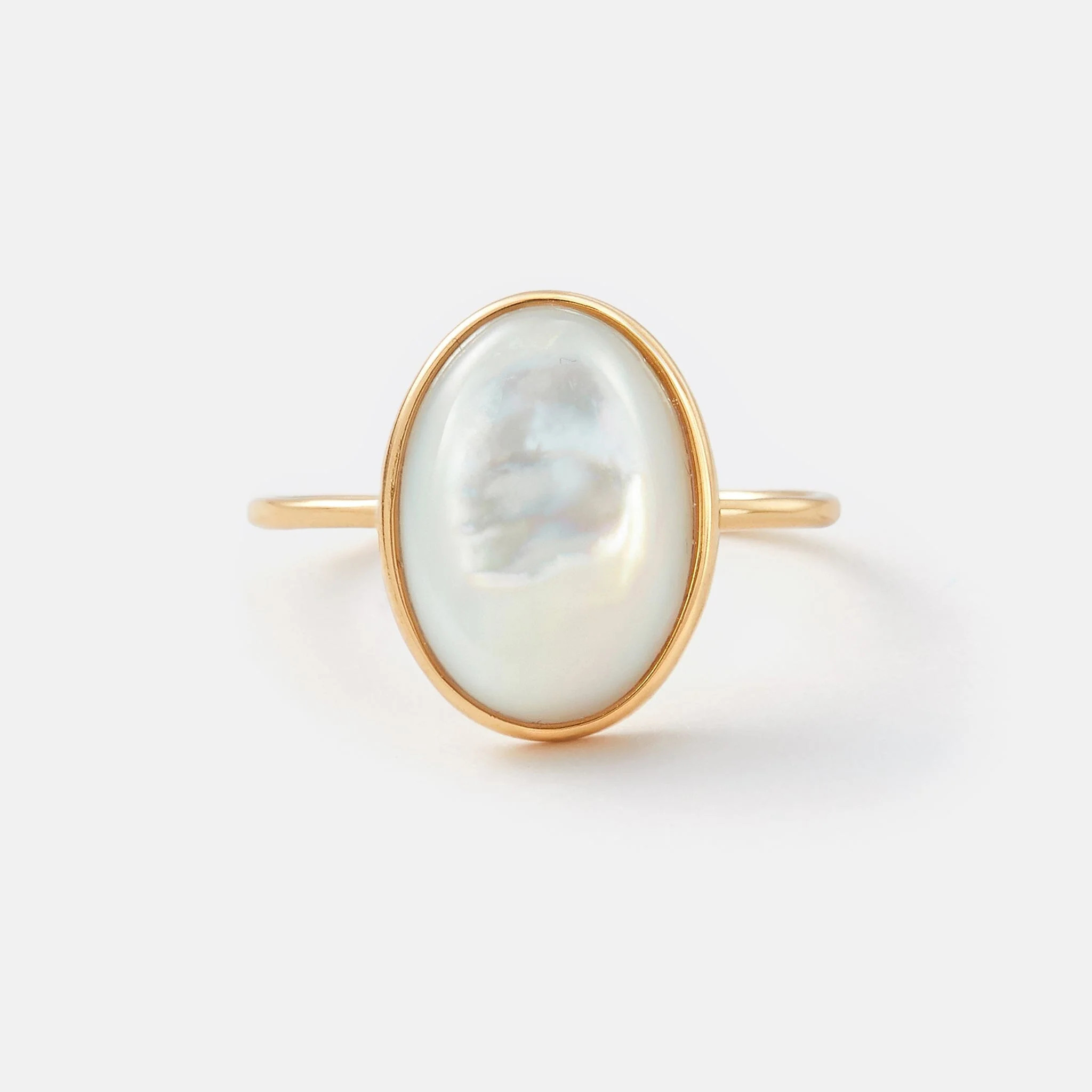 Gold Grande Oval Pearl Ring | Made Trade