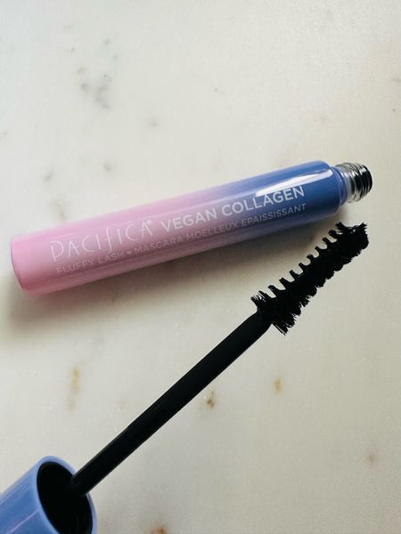 Pacifica Beauty Vegan Collagen Fluffy lash mascara makes my eyelashes look fuller and I love the wand that doesn’t clump my eyelashes together!! One of my favorite mascaras!! 


Vegan mascara, clean beauty, Target, Target beauty, mascara 


#LTKFindsUnder50 #LTKGiftGuide #LTKBeauty