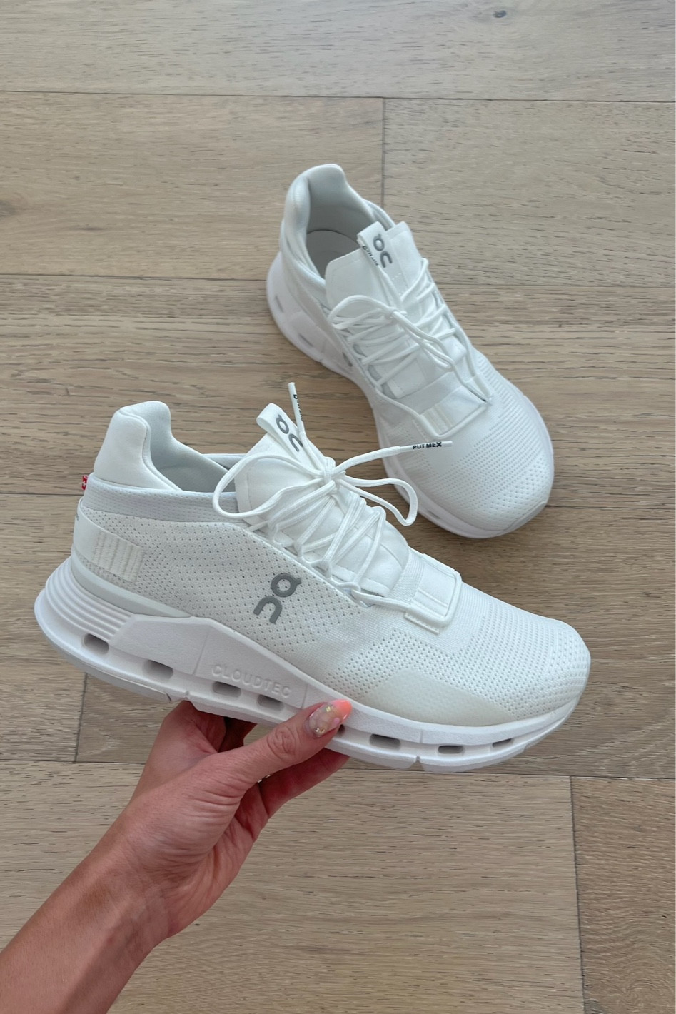 White summer sneaker 🤍 

Oncloud sneaker, mom sneaker, white sneaker, oncloud cloudnova, running sneaker, workout shoe, gym shoe, gift for her, Christine Andrew 

#LTKFitness #LTKShoeCrush #LTKGiftGuide