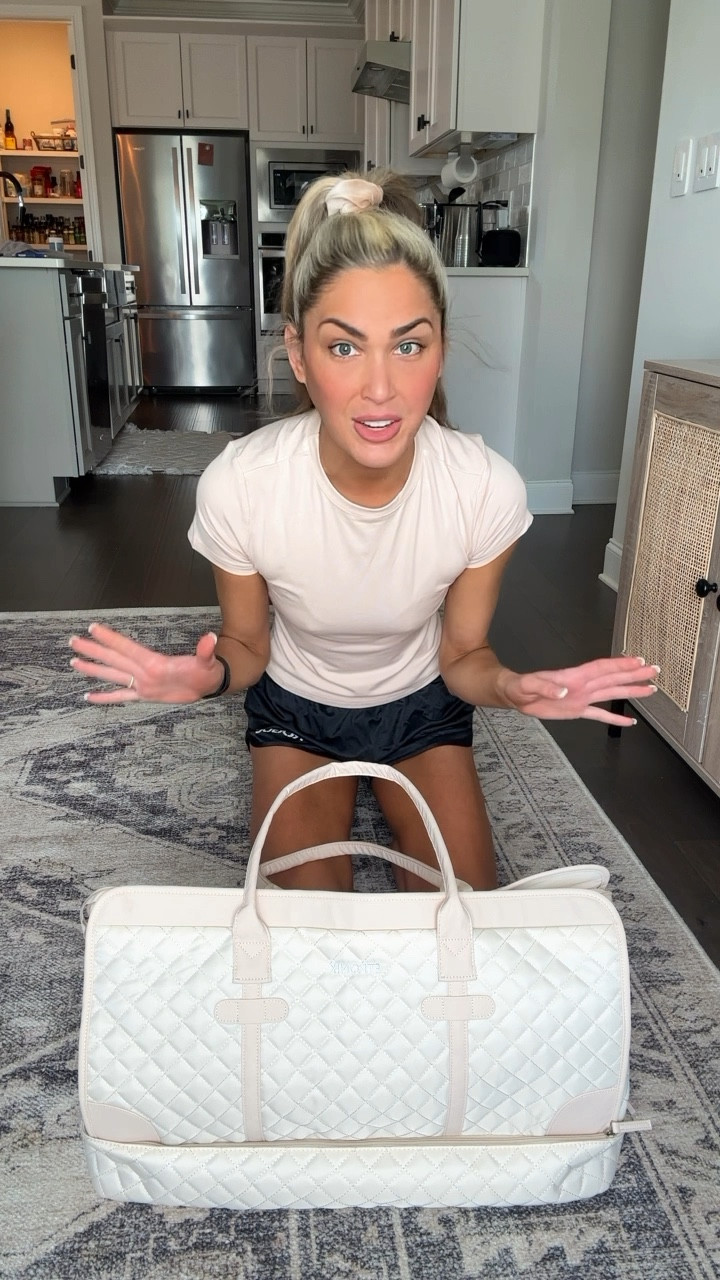 The BEST and biggest weekender/ carryon and other goodies that I cannot travel without! 

Amazon travel, weekender bag, carryon , luggage 

#LTKVideo #LTKtravel
