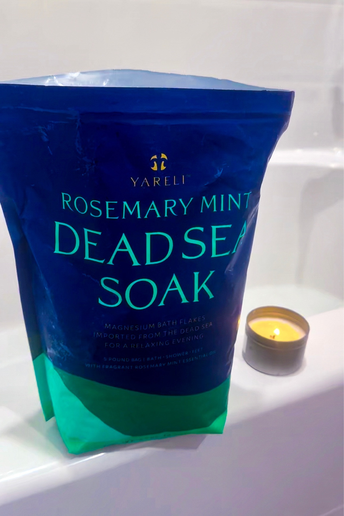 Unwind with me using @yarelibathbeauty Dead Sea magnesium flakes 🛁🩵💯 #yarelipartner 

Such a great way to relax + soother your muscles🙌🏻 

Absolutely no additives such as dyes, fillers or artificial fragrances✨ Sea salt harvested from the Dead Sea in Israel🌊 #deadsea 

Can be used as:
⭐️ bath salts
⭐️ foot soak
⭐️ body scrub
⭐️ shower steamer 

#LTKbeauty