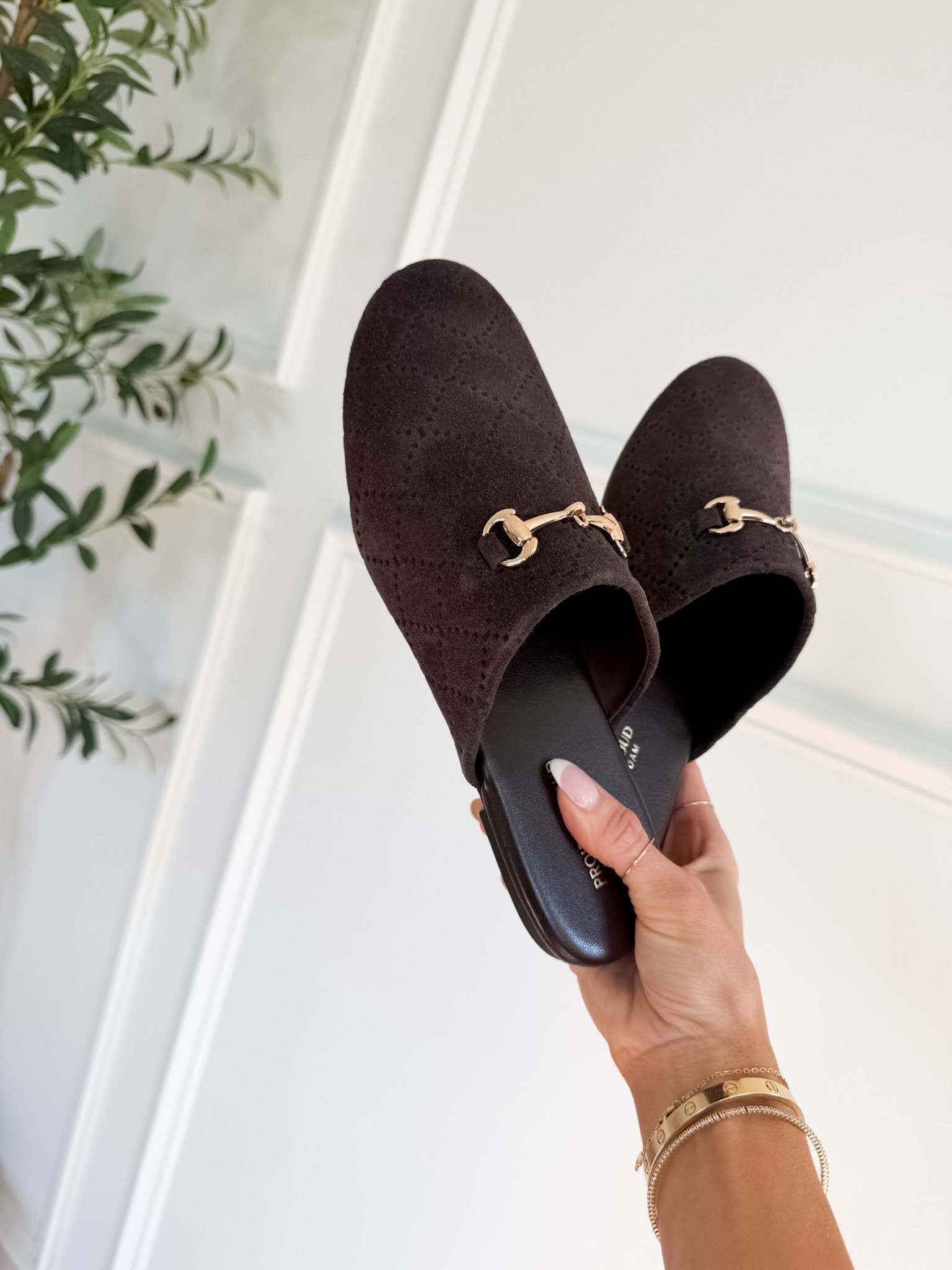 the comfiest look for less mules that are so good 👏👏