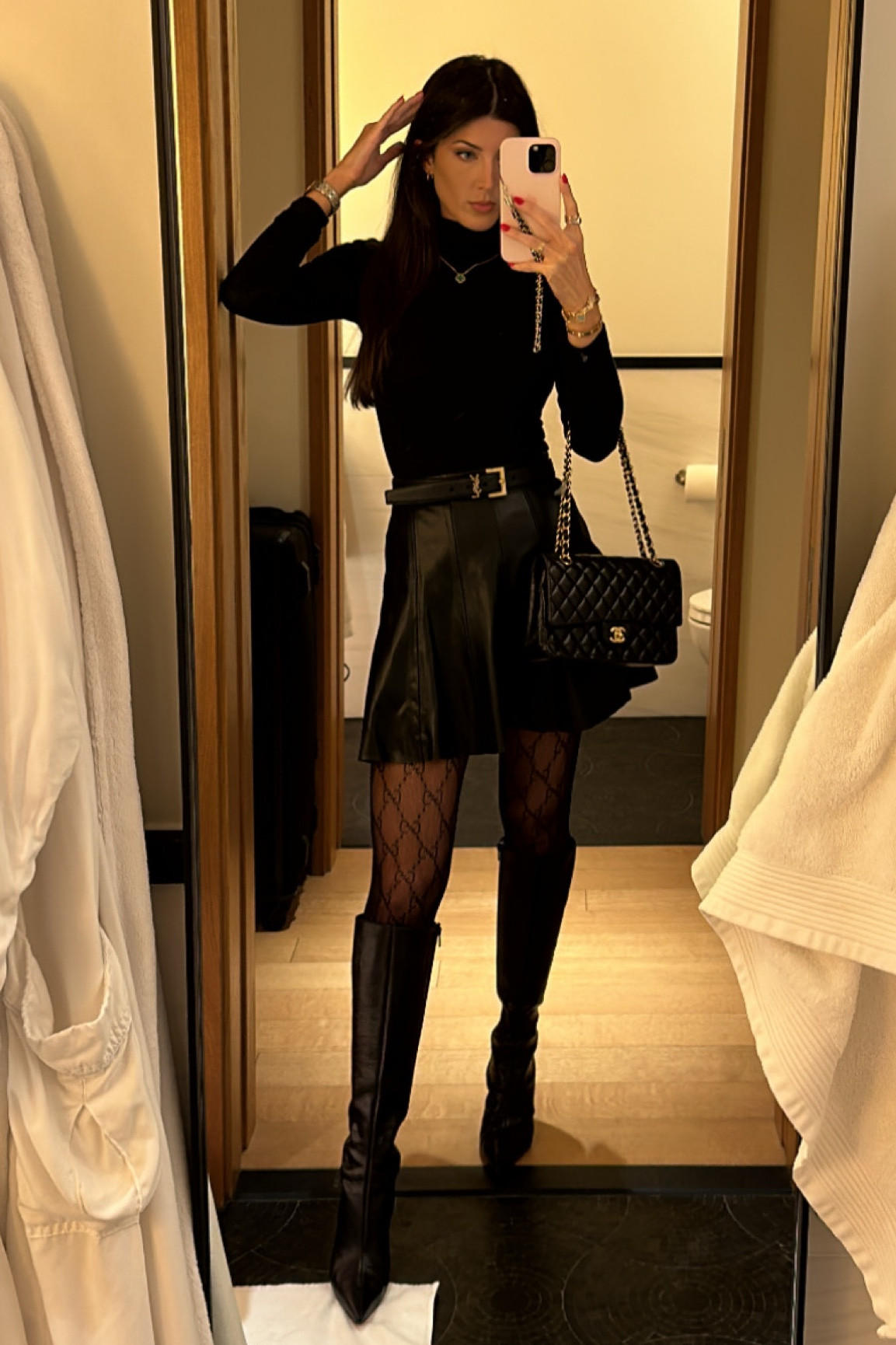 You could never go wrong in all
black 😎 #nycstreetstyle 

#LTKfit #LTKworkwear #LTKstyletip