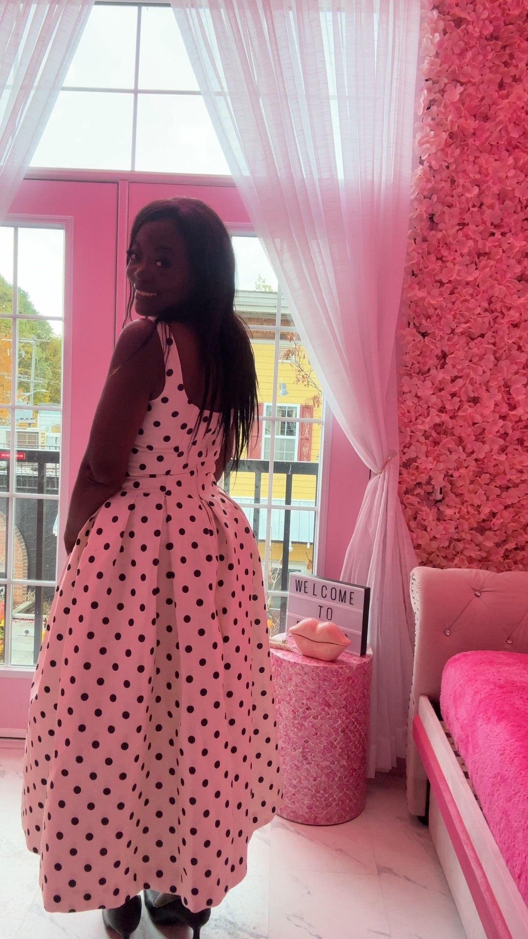 Zada Sleeveless Wave Point Maxi Dress

🌸Save with my code XWAL15



#bellabarnett #bbgals #affordableluxury



#LTKHoliday #LTKOver40 #LTKMidsize