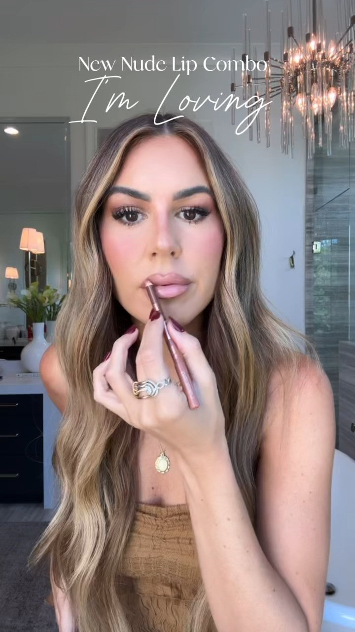 shades:
liner- medium
lipstick- flesh pot
gloss bomb- birthday suit 

 #LTKBeauty