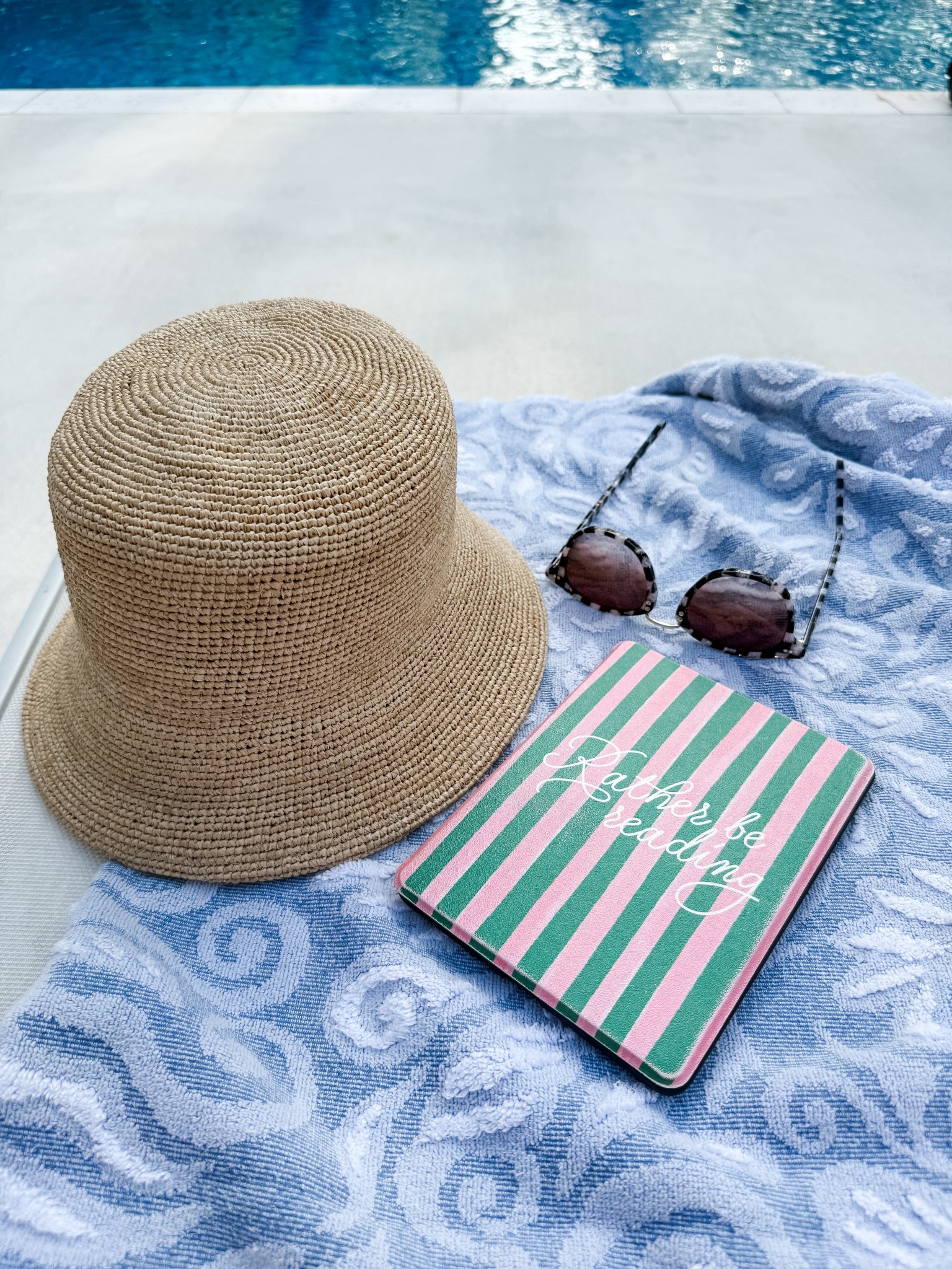 Poolside faves ☀️💦💛


#LTKSwim #LTKSeasonal #LTKStyleTip