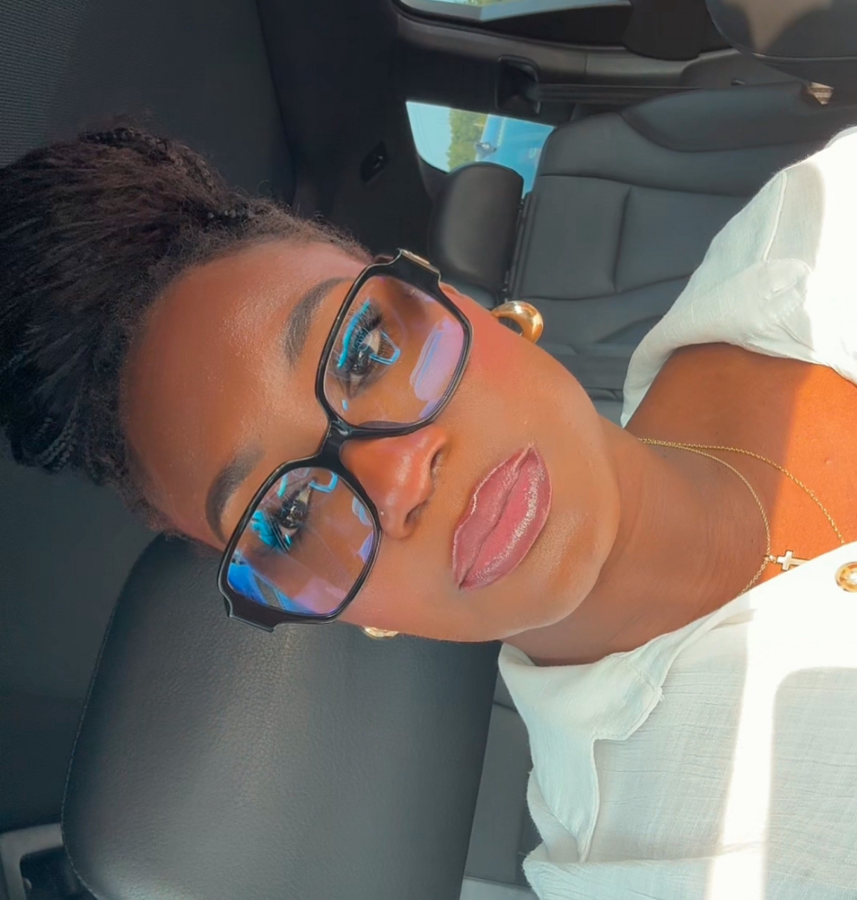 CHIC Chanel Blue Light Glasses 😍


#LTKFind 

#LTKStyleTip #LTKItBag