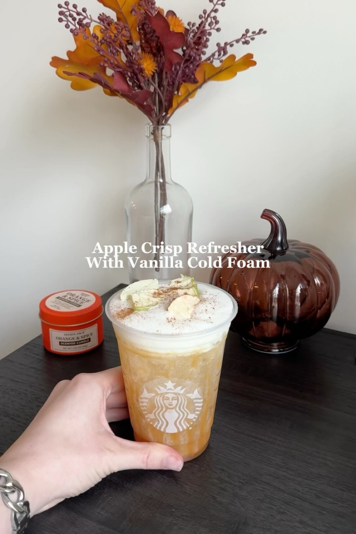 Apple crisp refresher with vanilla cold foam🍂🍎 my boyfriend said this tastes like apple pie in a cup🤭🥧 #applecrisp #applecrisprecipe #applerefresher #refresher #starbucksrefreshers #fallrefresher #applecider #vanillacoldfoam #coldfoam #falldrinkrecipes #falldrink #falldrinks #drinks #weekend #coffee #delicious #bhfyp #dance #dinner #foodstagram #foodphotography #beer #cafe #drinks #drink #cocktails #cheers #nightlife #happyhour #cocktail