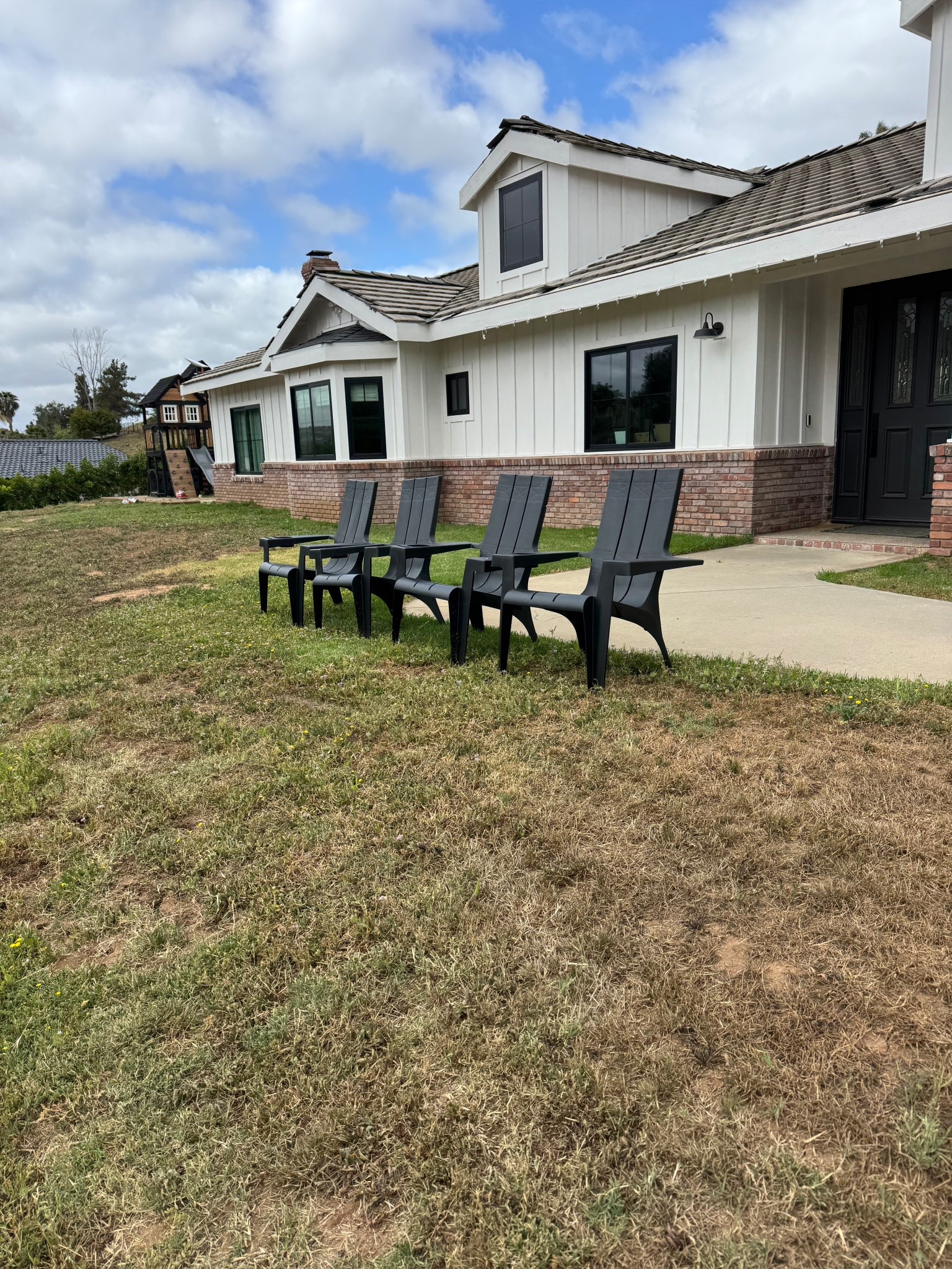 Loving these stackable outdoor chairs for such a great price 😍