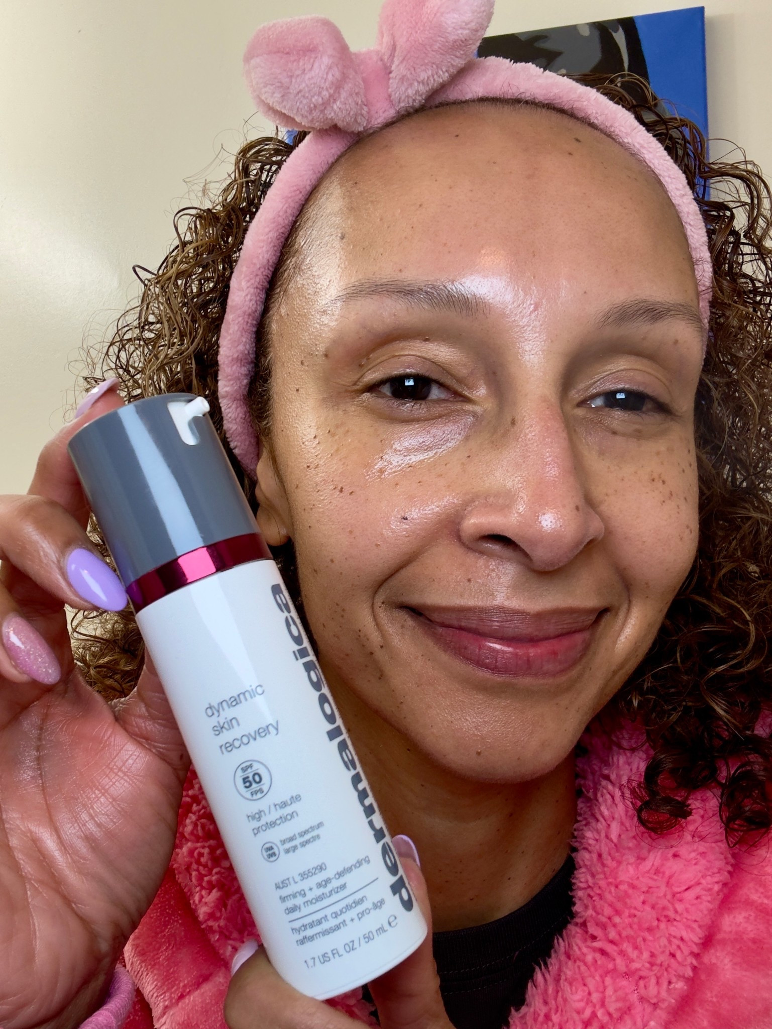 Gifted by Dermalogica
SPF but make it skincare 💛☀️
This is the Dermalogica Dynamic Skin Recovery SPF 50 moisturizer and it’s officially a staple in my Sephora skincare routine. If you’re looking for a hydrating face sunscreen, anti-aging moisturizer with SPF, or a non-greasy SPF 50 for dry and combination skin — this is it.
✔️ Broad-Spectrum UVA/UVB protection
✔️ Helps smooth the look of fine lines & wrinkles
✔️ Improves skin texture + boosts glow
✔️ Creates the smoothest base for makeup
It’s a medium-weight cream that blends beautifully — no white cast, no heavy feel — just hydrated, firm-looking, luminous skin. I even mix a drop of foundation into it for the prettiest natural skin tint.
If you want SPF + hydration + firmness in one step, this is worth adding to cart.

#LTKmorningroutine #LTKBeauty #LTKOver40