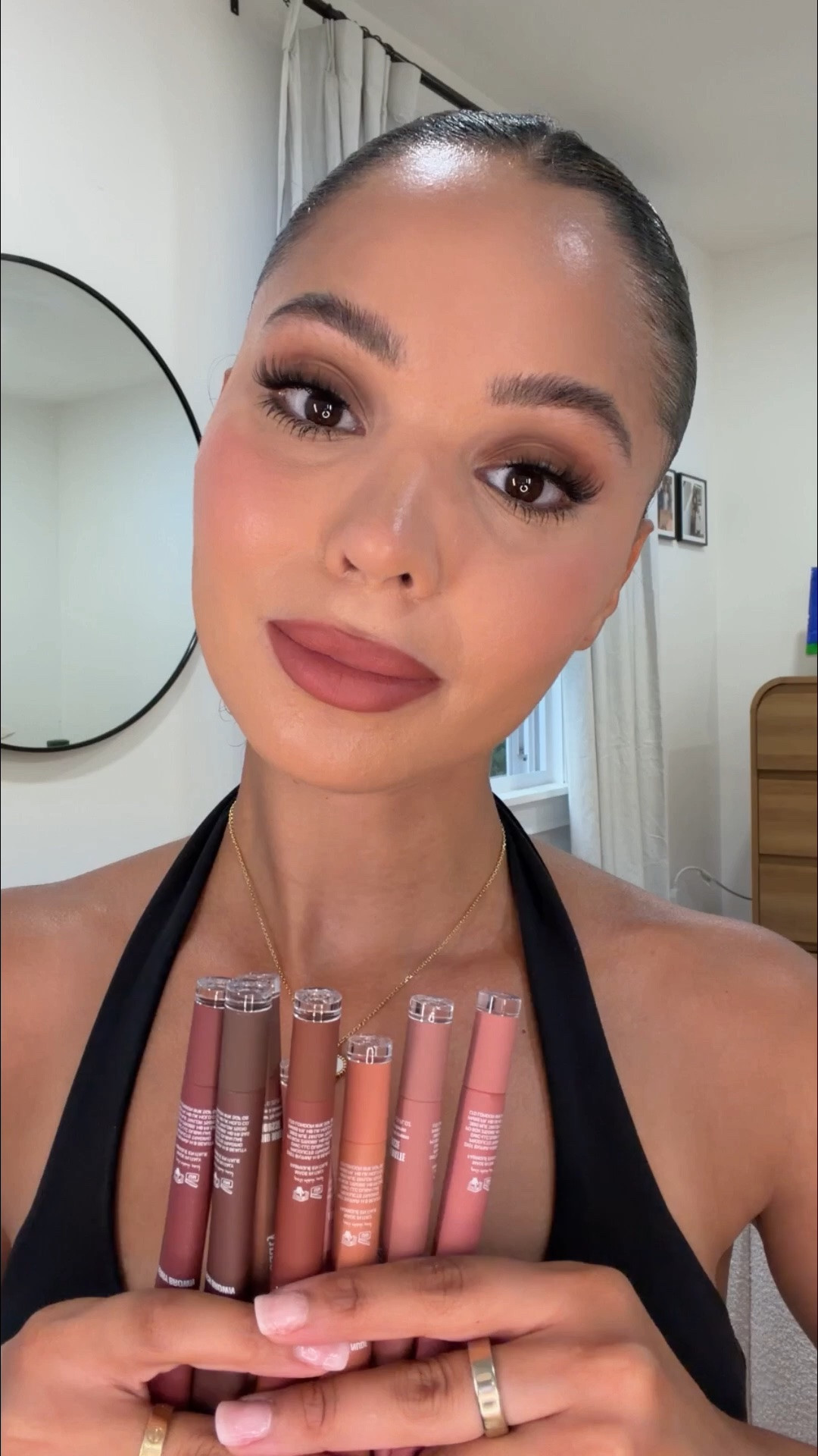 Shades used: 
Lip liner: bombshell 
Liquid matte lip cream- rosy nude 
Liquid matte lip cream baby pink 
Lip liner rich brown