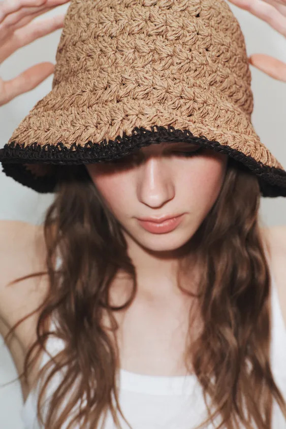 CONTRAST BRAIDED HAT | Zara UK
