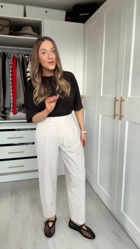 These trousers are going to be an absolute staple in my wardrobe this s/s! 

Elasticated waist, belt loops, tapered leg and the come in 2 colours and 3 lengths! 
These will be great for dressing up or down, and perfect for work! 
I wear a 26 short.



#LTKSeasonal #LTKstyletip #LTKworkwear