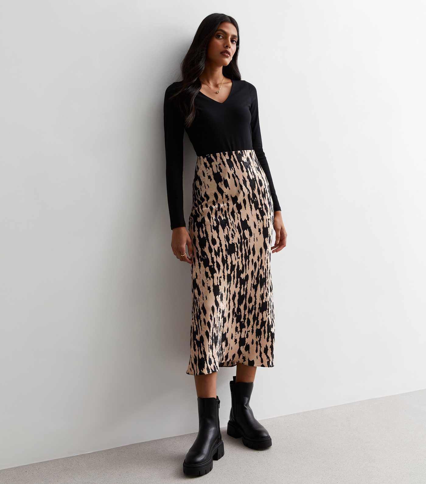 Black Animal Print Satin Midaxi Skirt
						
						Add to Saved Items
						Remove from Saved Ite... | New Look (UK)