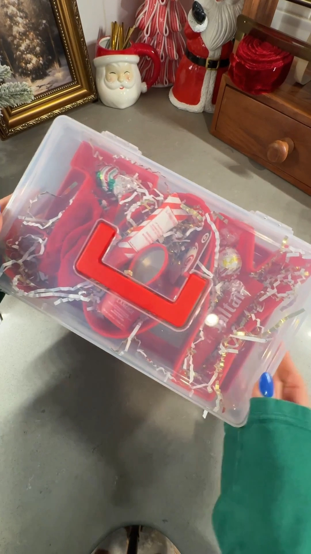 Gift box from Target that’s perfect for any gift or snack box!  Top seller this week!

#LTKHoliday #LTKFindsUnder100 #LTKGiftGuide