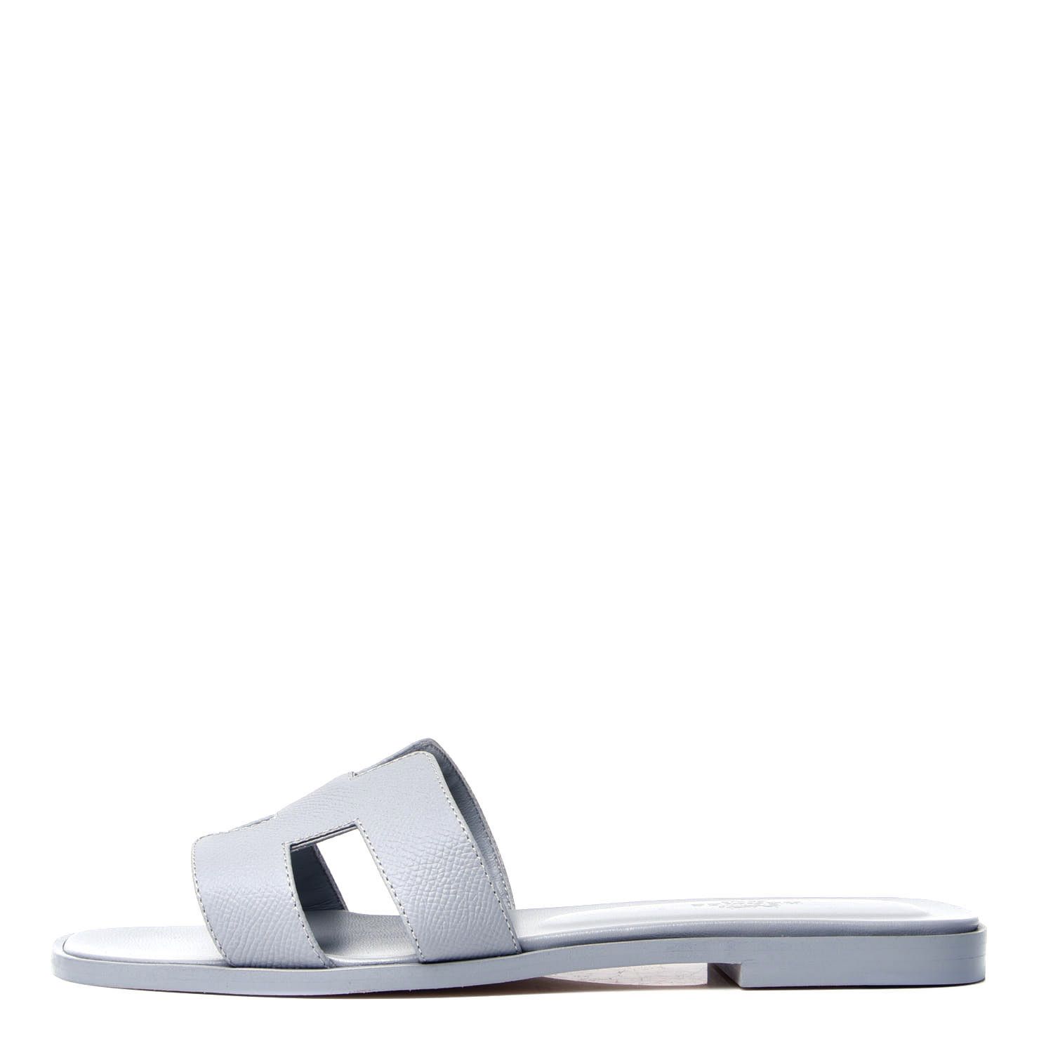 HERMES

Epsom Oran Sandals 38 Bleu Glacier | Fashionphile