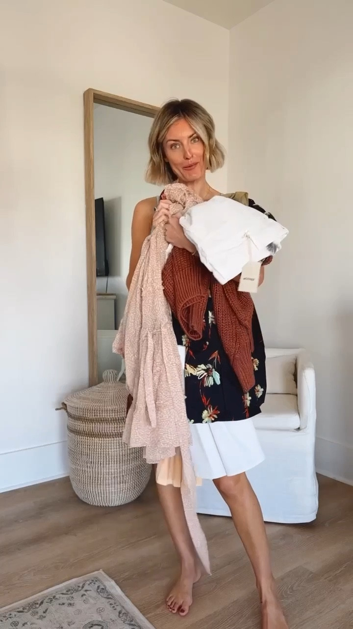 Shopbop haul 🙌 some great pieces for fall that could work for thanksgiving or family photos! I am wearing an XS in all of the dresses and tops - 25 in the corduroy pants! 

Loverly Grey, Shopbop finds

#LTKHoliday #LTKSeasonal #LTKstyletip