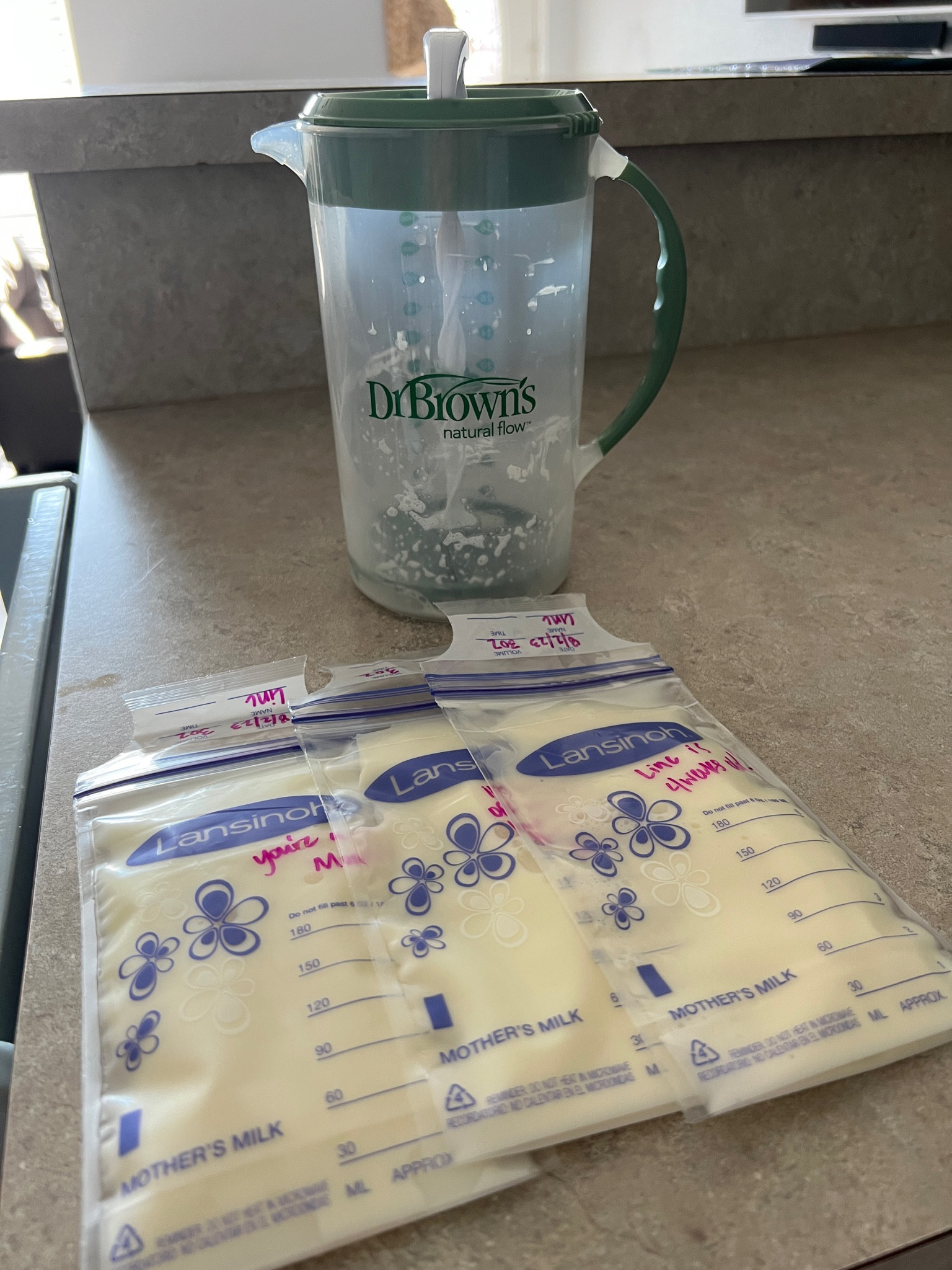 This pitcher made weighing out my freezer milk SO much easier!! Love this! 

#breastfeeding #bf #ebf #breastfeedingmama#breastfeedingmom #breastfeedingjourney  #breastfeedingmusthaves #breastfeedingproducts #breastfeedingclothing #breastfeedingfriendly 

#LTKfamily #LTKBacktoSchool #LTKbaby