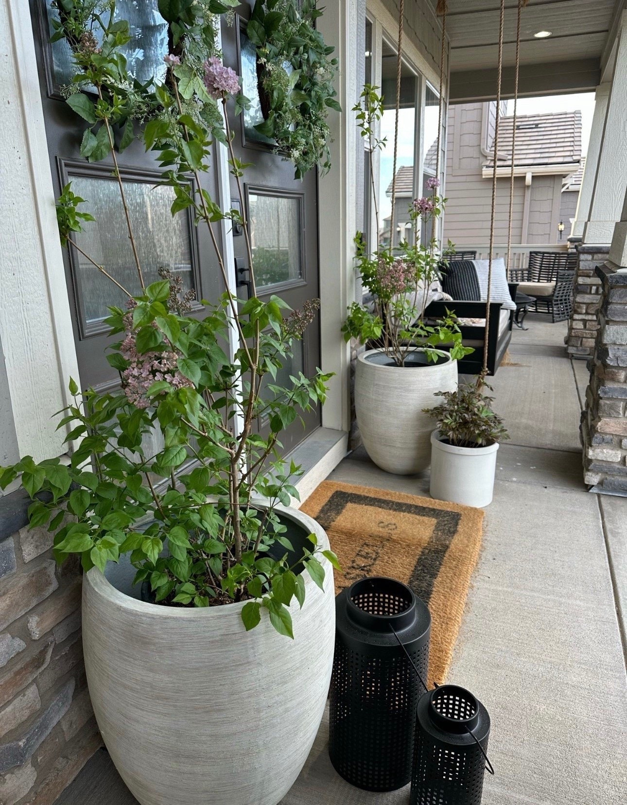 Spring porch decor!

Organic | plants | planter | Lanterns | doormat | modern | home decor | top seller | viral 


#LTKOver40 #LTKHome #LTKSeasonal