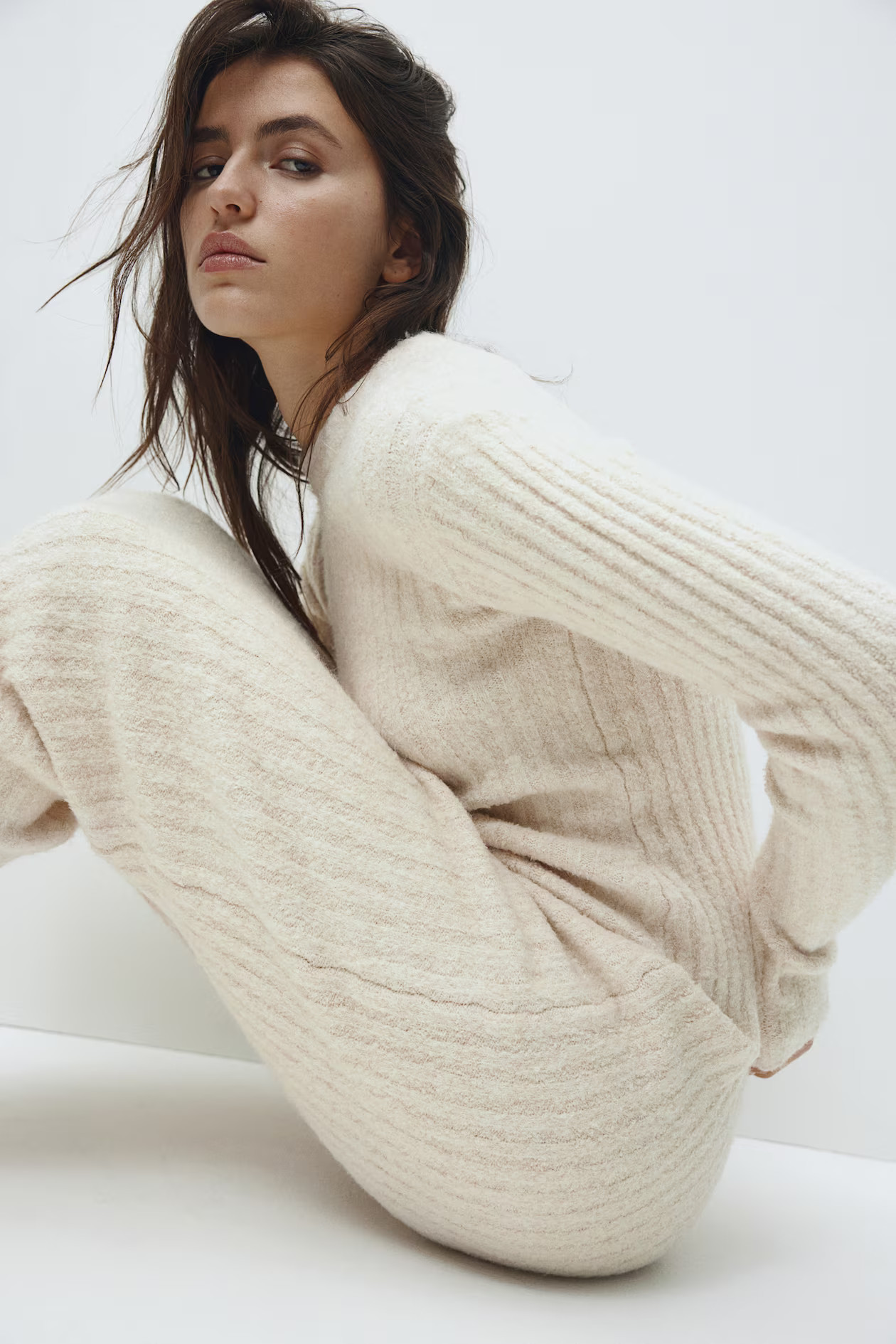 Langes Kleid in Rippenstrick - Hellbeige - Ladies | H&M AT | H&M (DE, AT, CH, NL, FI)