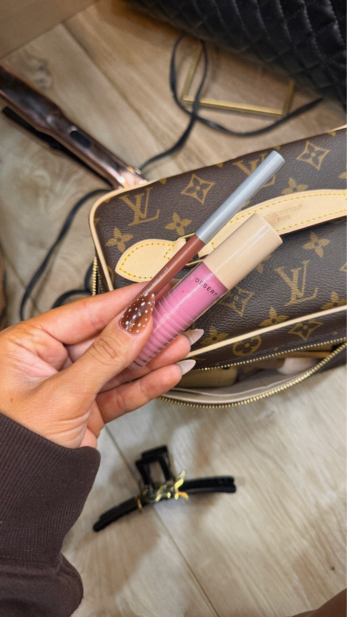 Italian soda gloss, liner is 33 nude honey

#LTKdayinmylife #LTKgrwm #LTKootd