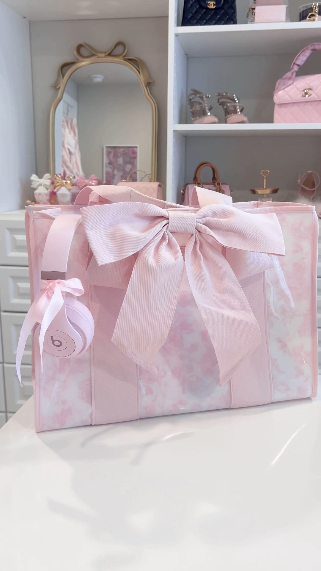 The prettiest pink tote 

#LTKdayinmylife #LTKTravel #LTKmomlife