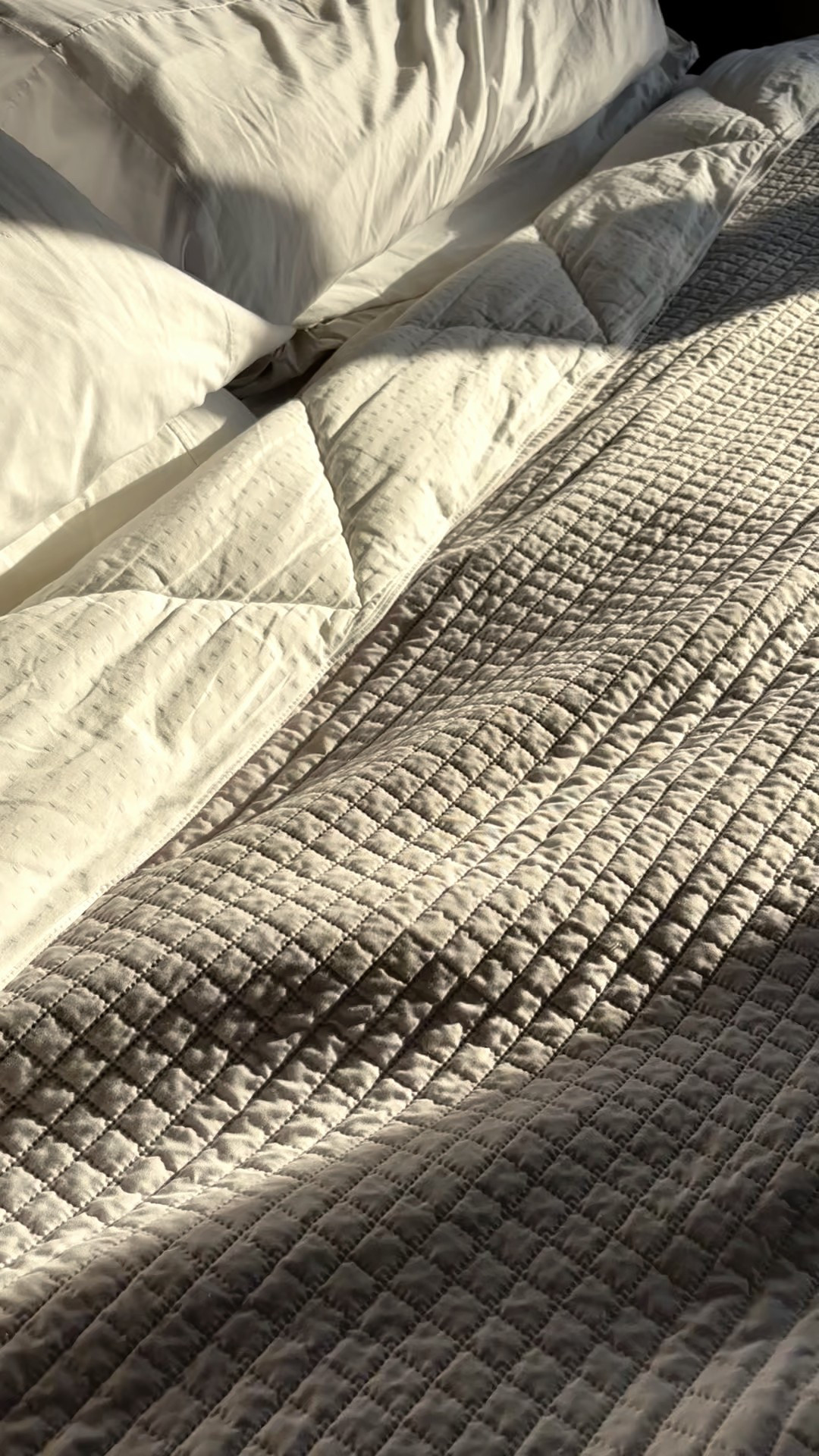 Nothing better than freshly made bed in the morning and natural sunlight coming through the window ☀️ 🤍
Love a classic white sheet set and grey blanket. I’ve owned this bedding for over 5 years and it’s all budget friendly from Target! #masterbedroom #bedroomrefresh #budgetbedroomdecor #bedroomdecor #neutralbedding

#LTKHome #LTKSeasonal #LTKmomlife