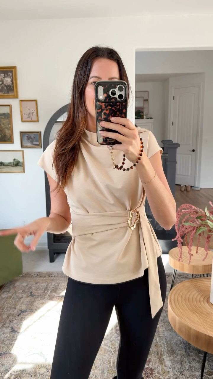 Cutest top that can be worn with so many types of bottoms! 

#LTKgrwm #LTKSaleAlert #LTKootd