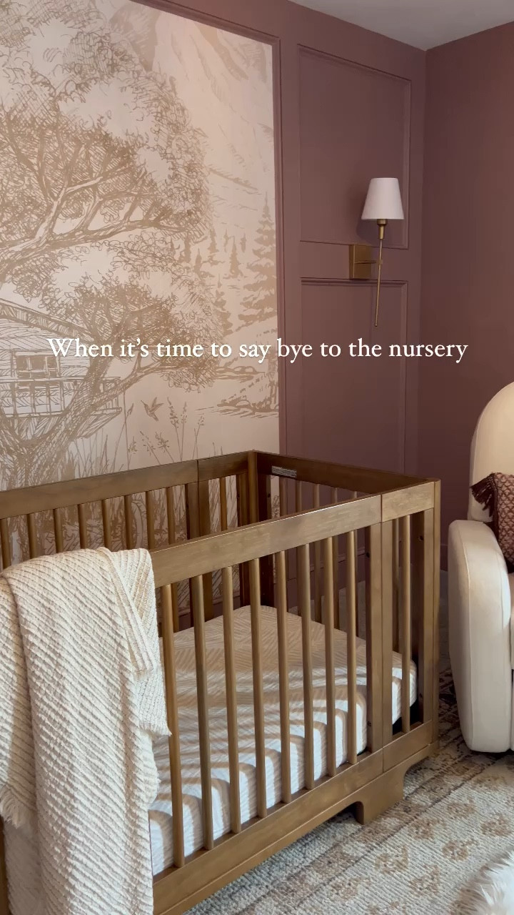 Everyone talks about the transition from toddler to kid clothes, but what about switching from nursery to big girl room. *cue tears* I’m not sure if it’s the postpartum hormones or what but not seeing a crib in this room makes me weepy eyed. Although I’m so proud of the kid that Olivia is growing into man it flew by. Babies really don’t keep do they? #bigirlroom #toddlerroom #nurseryideas #girlroomideas #girlroomdesign