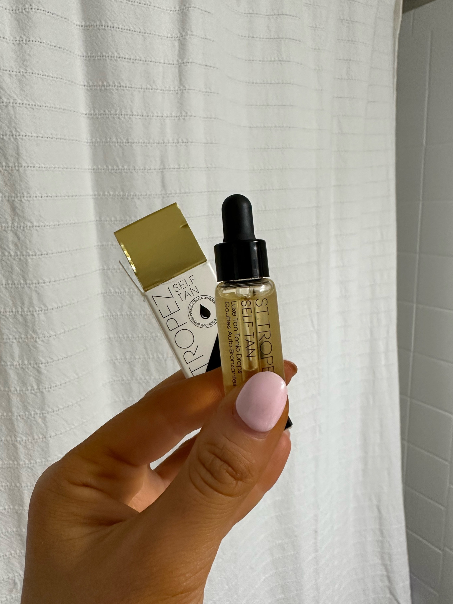 Self tanning drops - st tropez 

#LTKbeauty #LTKtravel #LTKGiftGuide