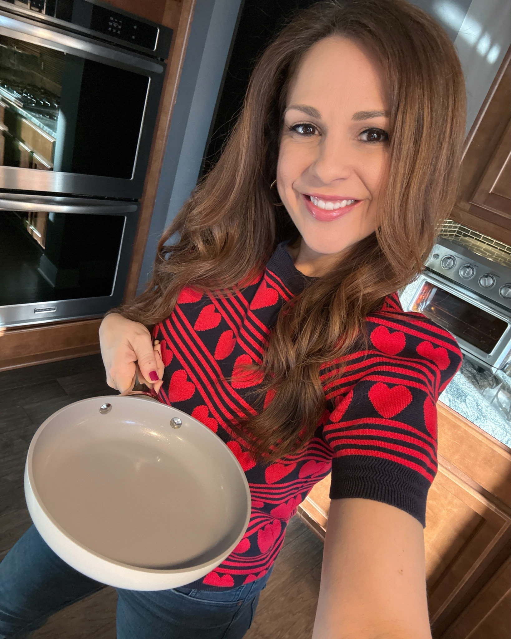 Just got these non toxic non stick pans Caraway they’re already a game changer! Nothing sticks for heat evenly and clean up is so easy!! 