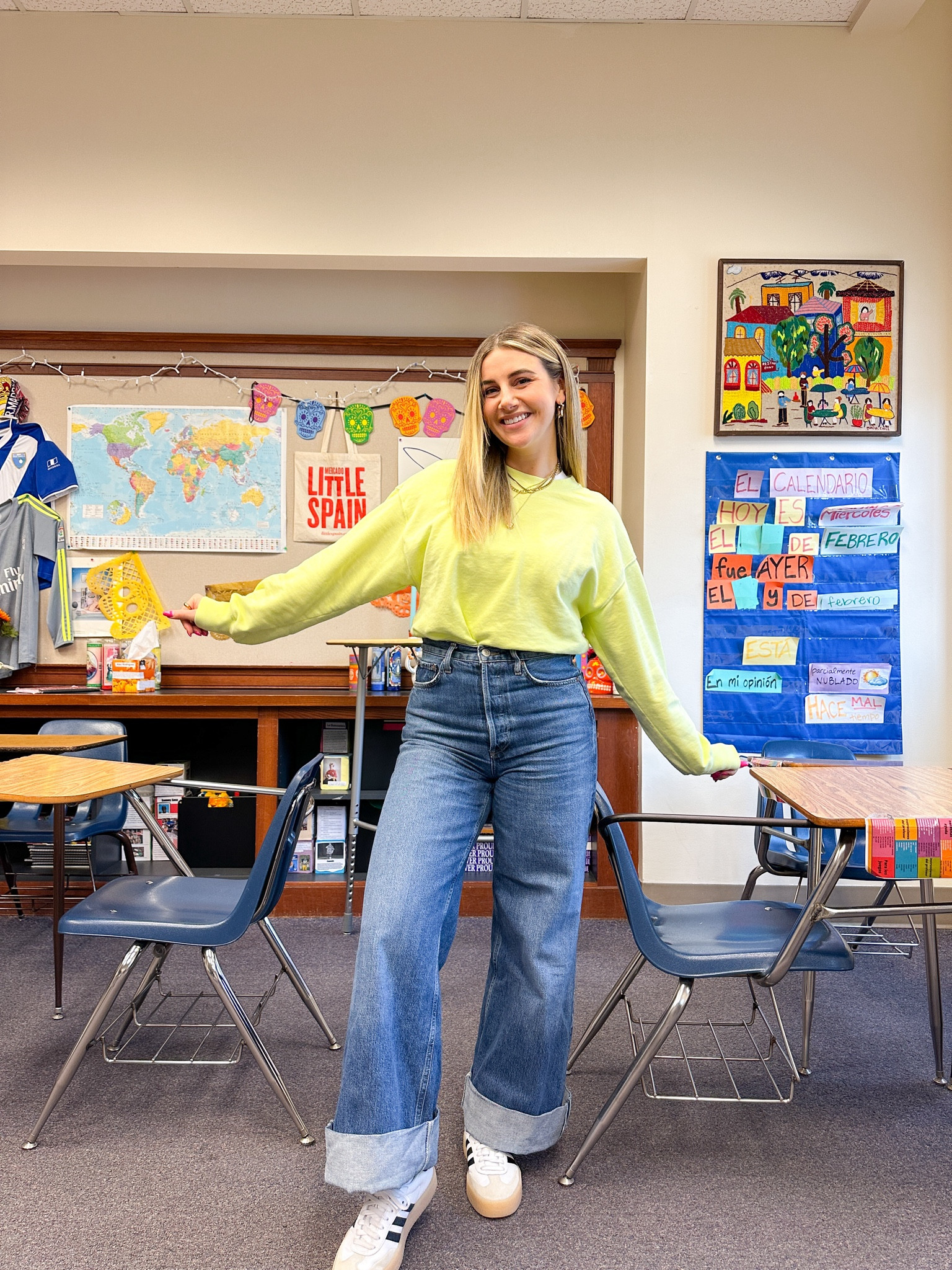 Friday dress down teacher ootd 

Wearing a small in the sweatshirt
Sized down to 26 in the jeans. Fit perfect and still comfy! Super long though. I cuffed an extra time.
Sized down a half in the sneakers 


#LTKSeasonal #LTKfindsunder100 #LTKfindsunder50