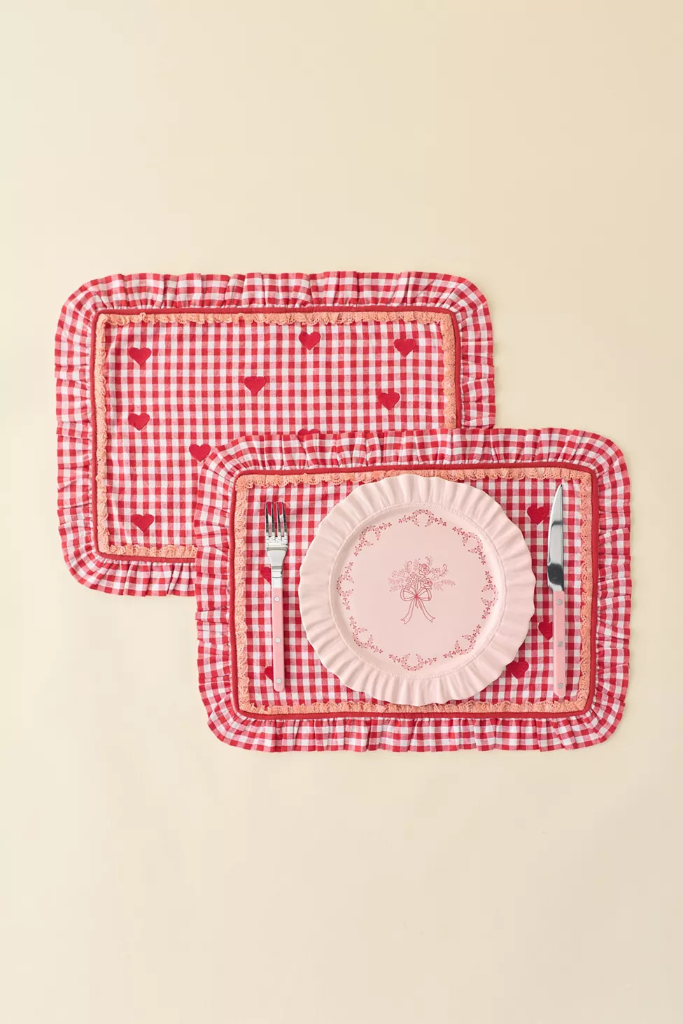 For Love & Lemons UO Exclusive Gingham Ruffled Placemat - Set Of 2 | Urban Outfitters (US and RoW)