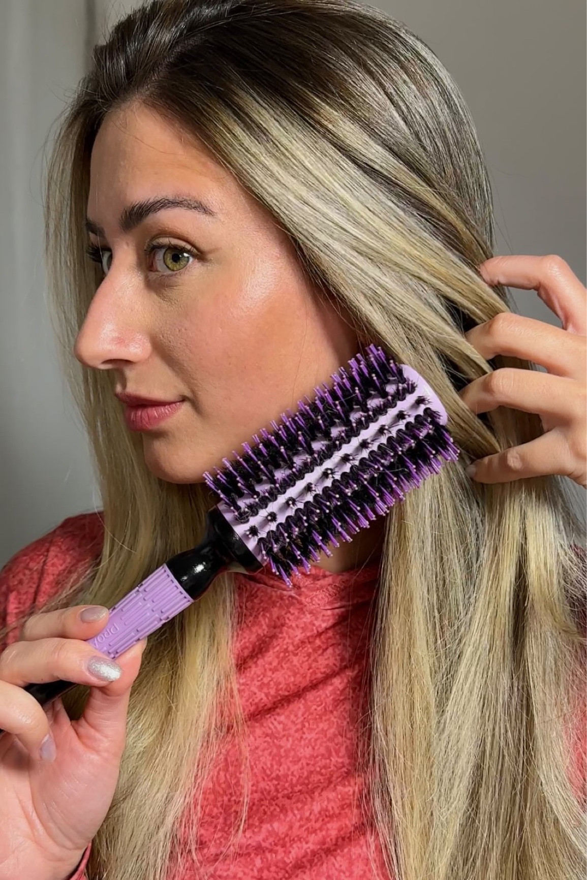 Resenha dessa escova linda @proartoficial 💜
Tem no link da bio, “minhas indicações” no app LTK ✨
.
.
.
.
#cabelo #escova #escovadecabelo #secador #secadordecabelo #proart