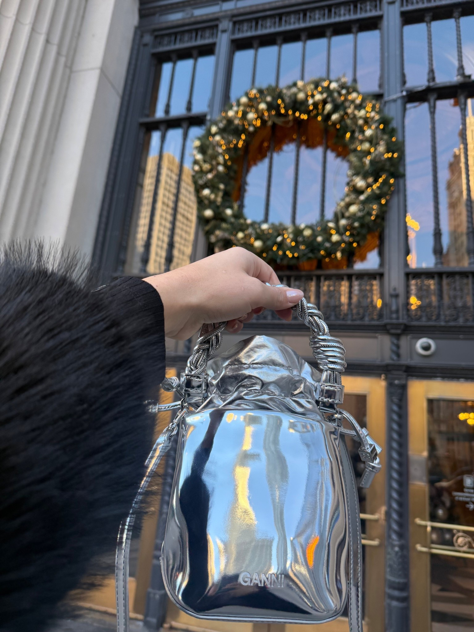 Perfect winter bag for holiday gifting 

#LTKGiftGuide #LTKHoliday