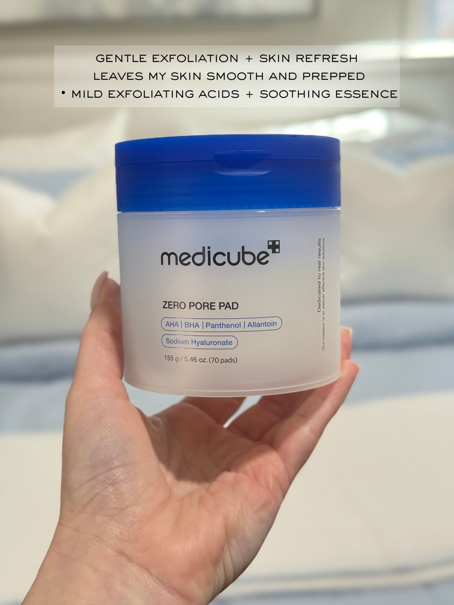 Step 4: gentle exfoliation and skin prep.

These toner pads help smooth texture while replenishing the skin with soothing ingredients. I use them to lightly exfoliate and prep my skin before applying serums and treatments.

A great way to support glow and skin renewal without over-exfoliating.

Full routine linked 🤍

toner pads, exfoliating pads, skin texture, gentle exfoliation

#LTKgrwm #LTKselfcare #LTKBeauty