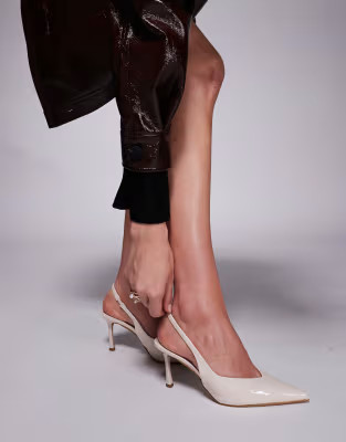 Simmi London Layana Wide Fit sling back pumps in patent cream | ASOS (Global)