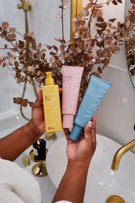 Scalp Transformation 😍AD [Save]

I breathed life back into my hair and scalp with this nourishing routine from @arkiveheadcare - made with curls and coils in mind! The products are powerhouses individually, but when used together they harmoniously collectively clarify, hydrate and protect the hair from root to tip. Leaving it stronger, shinier and smelling SO GOOD! This transformation has me stunned! 

Products used:

All Together Now Co Cleanse 300ml
The Crown Scalp Scrub 180ml
Moisture Cream 180ml
The Good Habit Hybrid Oil 50ml
Available now online and in stores at @bootsuk @lookfantastic 

#doublecleansing #dryscalp #scalproutine #washdayroutine #braidmaintenance #afrohaircare #cocleanser #arkiveheadcare 

#LTKuk #LTKbeauty